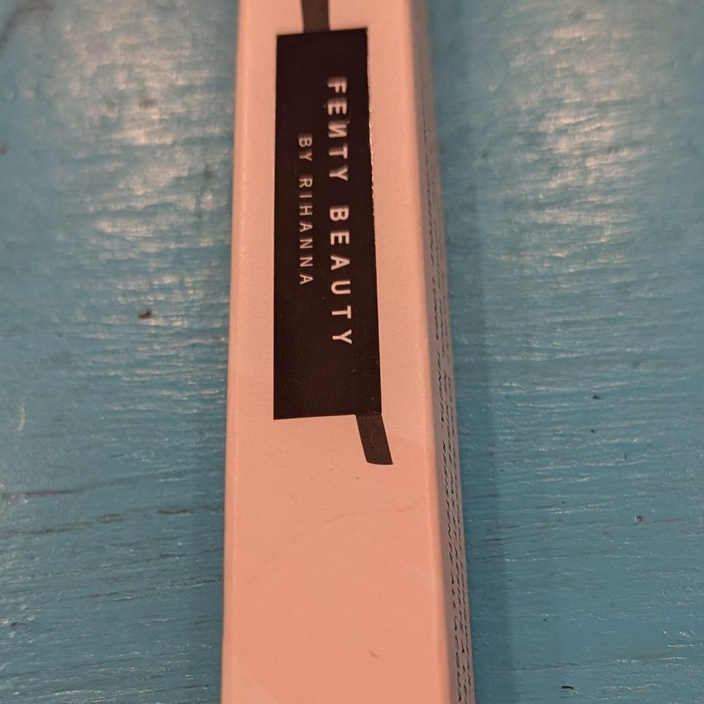 NEW Fenty Beauty Eyeliner Pencil  CUZ I'M BLACK